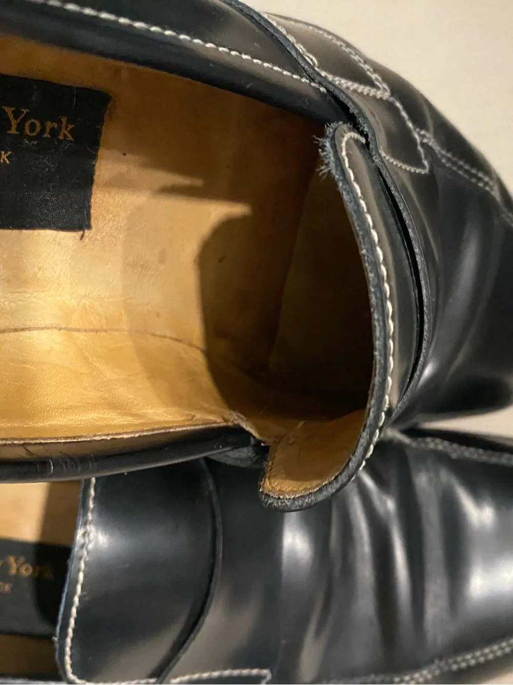 To Boot New York calfskin leather black contrast stitching square toe loafers 10